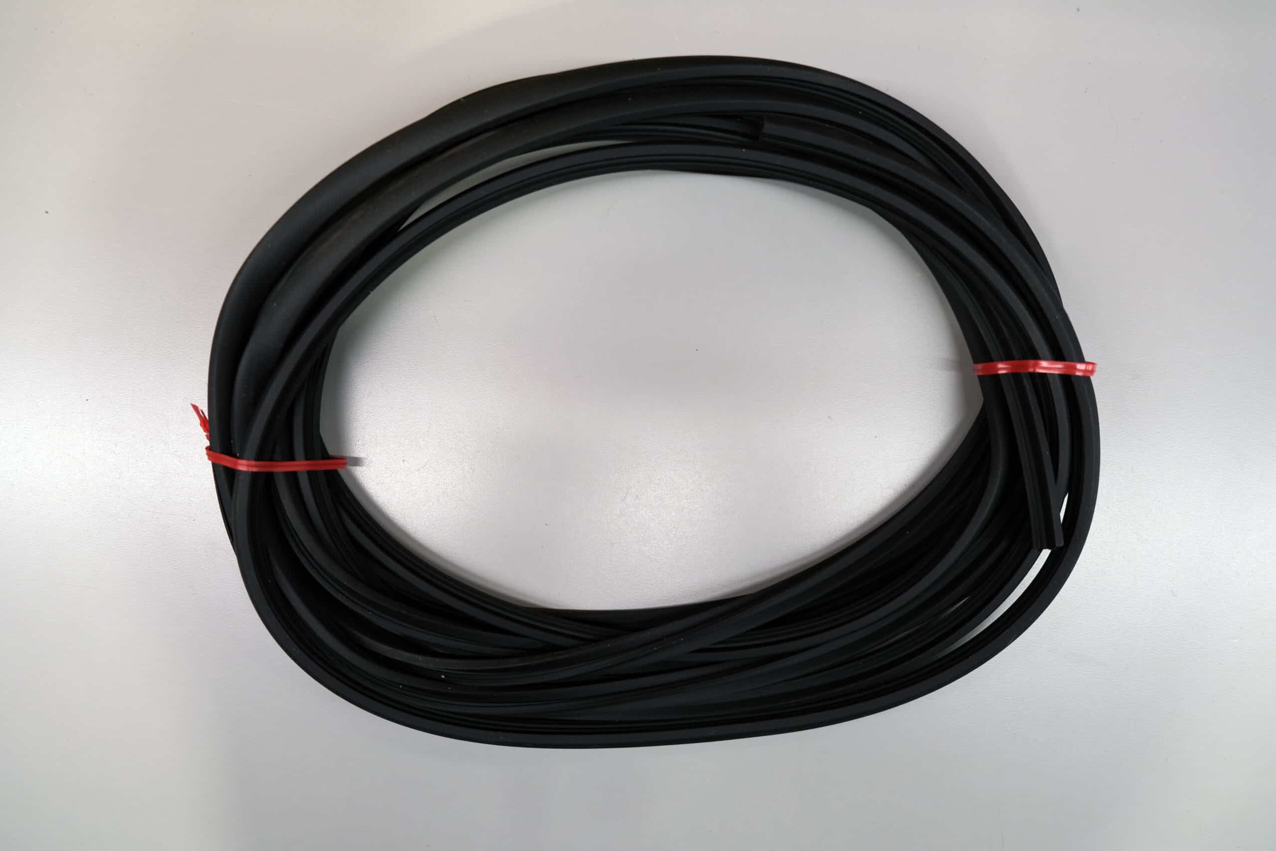 Replacement gasket for blower door frame